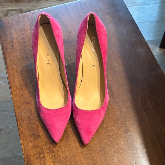 Ivanka Trump Fuchsia Suede Heels - Picture 2 of 7
